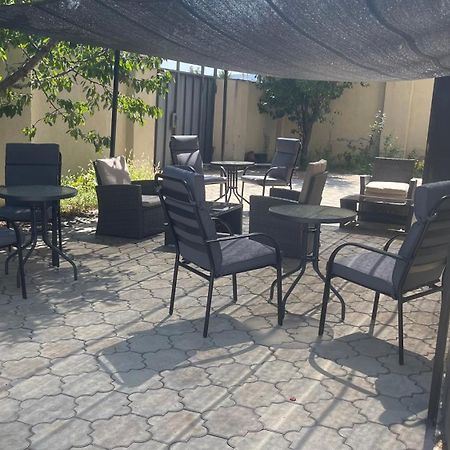Hotel Holiday Villa Tiflis Exterior foto