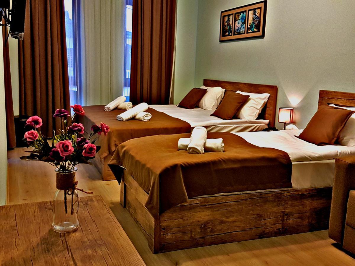 Hotel Holiday Villa Tiflis Exterior foto