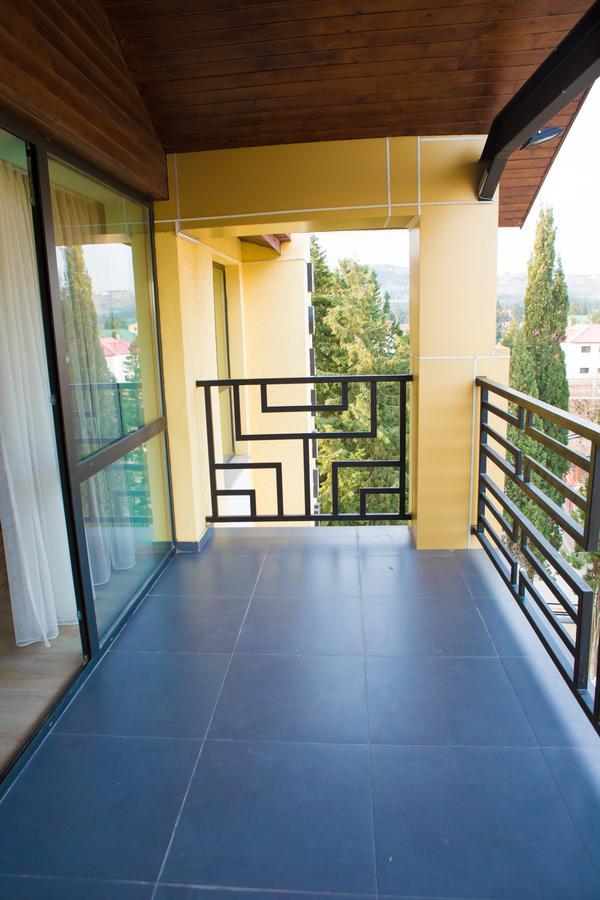 Hotel Holiday Villa Tiflis Exterior foto
