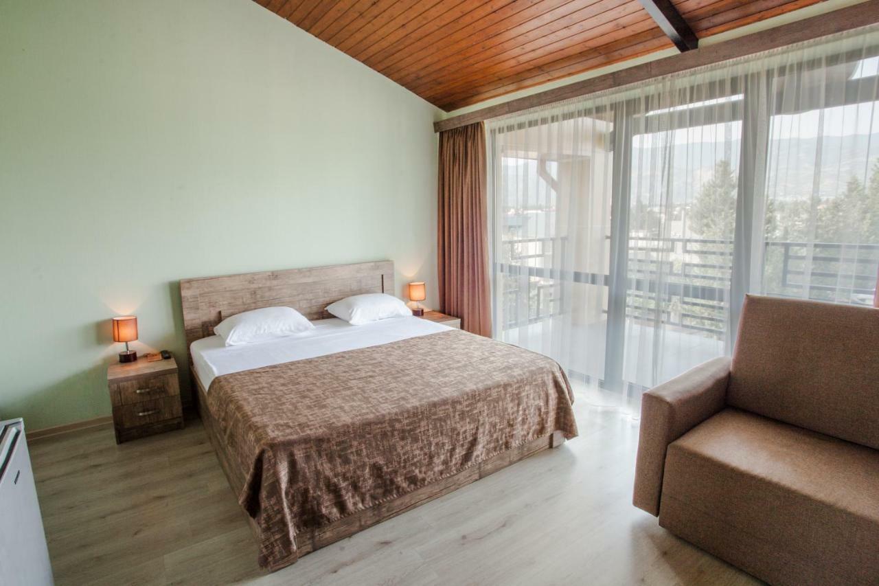 Hotel Holiday Villa Tiflis Exterior foto